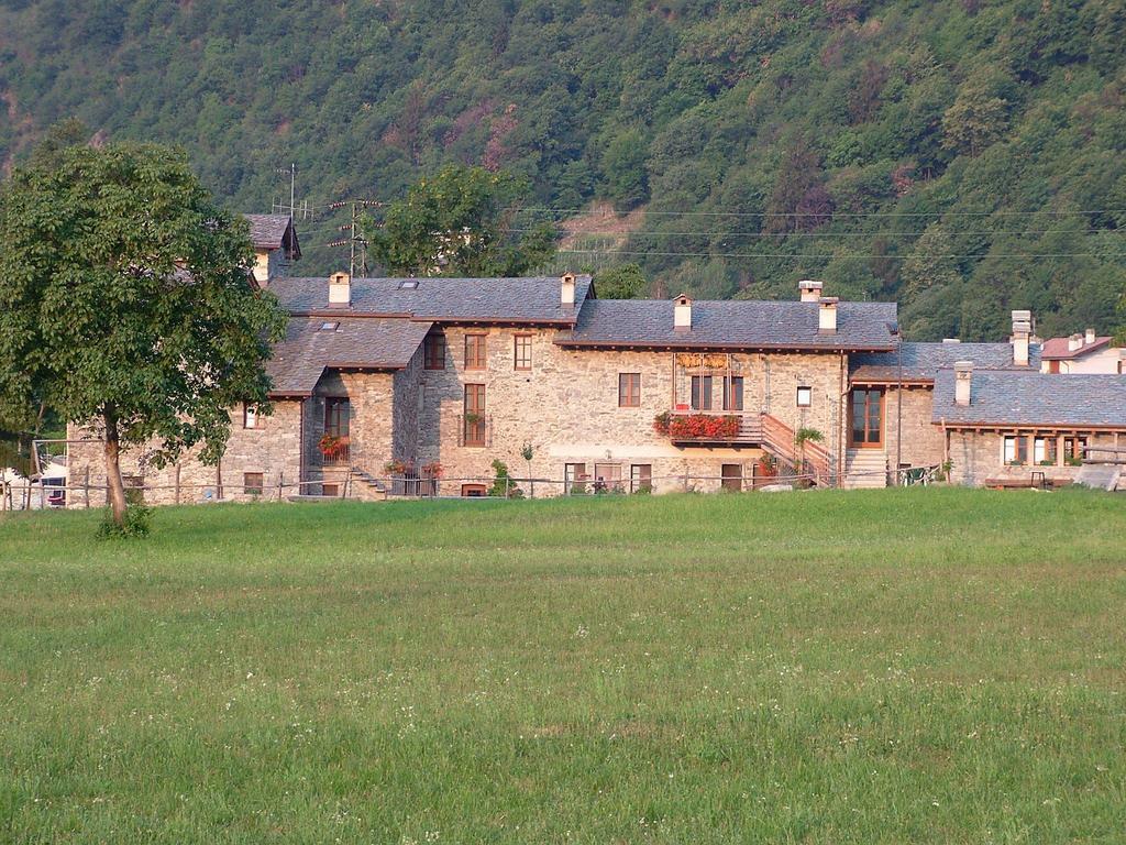 Le Case Dei Baff Morbegno Buitenkant foto